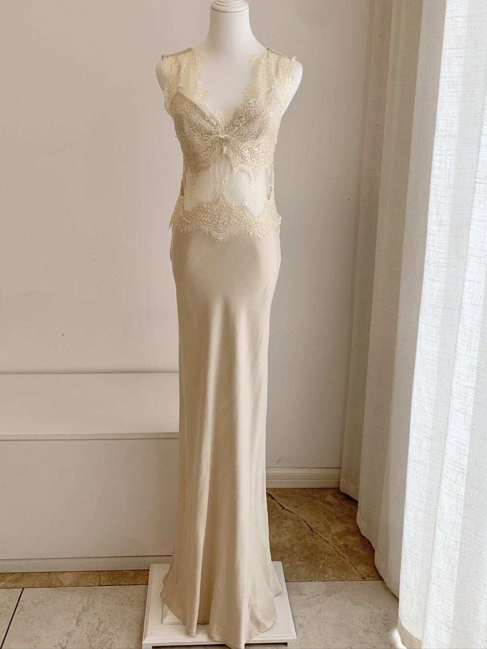 Third Form VISIONS LACE FLOOR LENGTH DRESS | Butter Cream - Picture 11 of 16